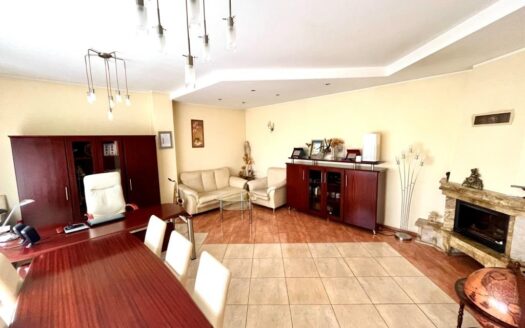 Budynek biurowo-warsztatowy +wiata magazynowa