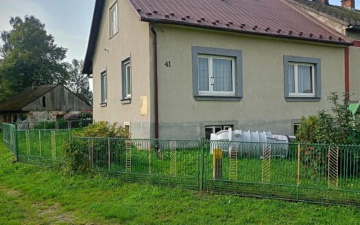 Dom do zamieszkania w cichej okolicy, działka 62ar