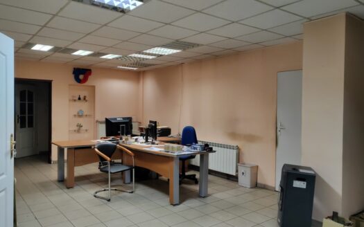 Budynek biurowo magazynowy