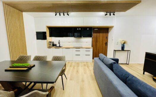 NOWE M2, ogródek, Podedworze 45 m2, FV, bez PCC WŁ