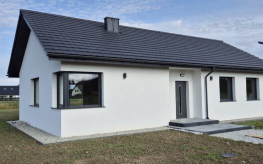 Dom parterowy 97m2 wolnostojący działka 970m2