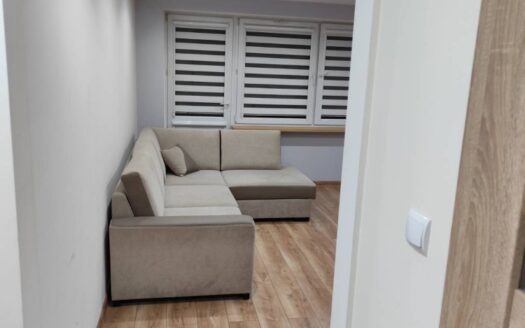 Mieszkanie własnościowe 3 pokoje 60m2 stan BDB