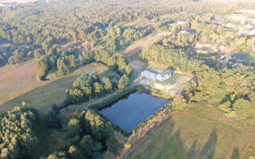 Sprzedam dom, basen, staw, działka 1,25 ha – KONIN