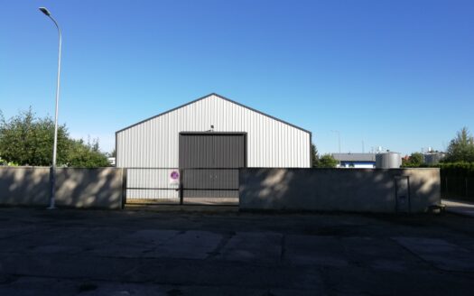 Budynek biurowy z halą magazynową