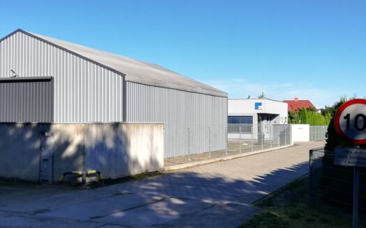 Budynek biurowy z halą magazynową