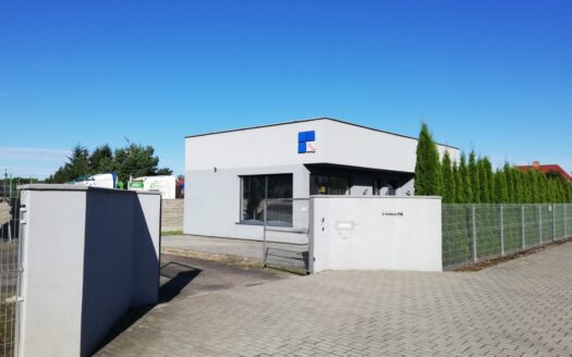 Budynek biurowy z halą magazynową