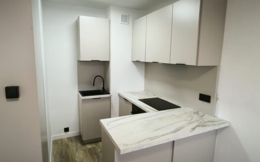 2 pokoje po remoncie – koło ASP – al. Chryzantem