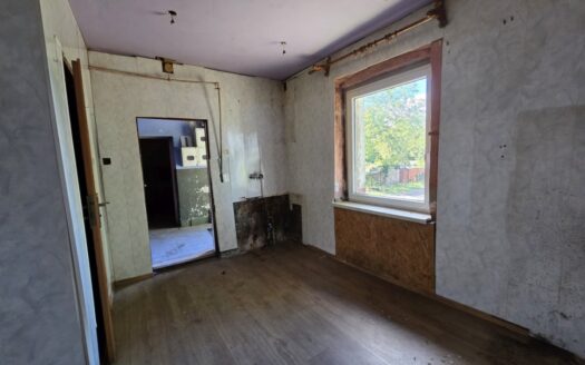 bezpośrednio | kamienica | Katowice | nowy dach