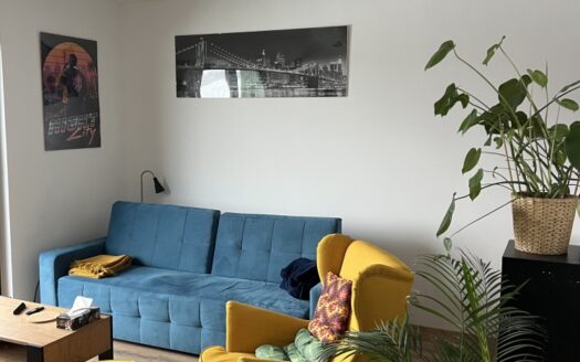 Apartament 2-pok.,osobna kuchnia-stan bardzo dobry