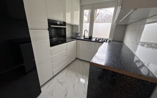 47m² | Komórka | Balkon | Lokalizacja | REZERWACJA