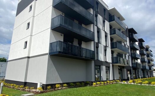 Mieszkanie w nowym bloku przy ulicy Rynkowej.