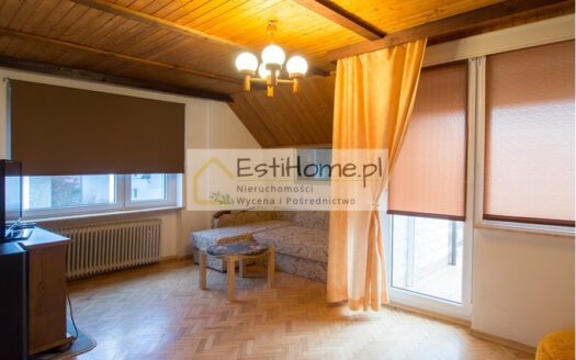 Pszczółki, przestronny dom w spokojnej okolicy