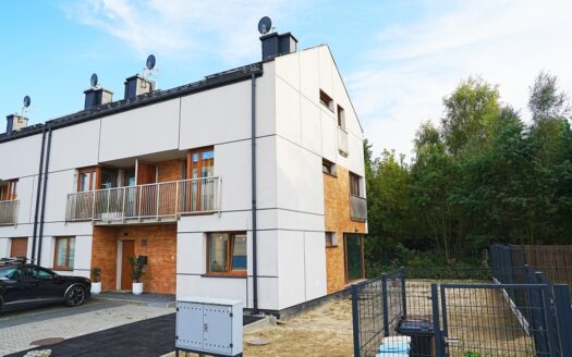 SEGMENT W CICHEJ, SPOKOJNEJ I ZIELONEJ OKOLICY