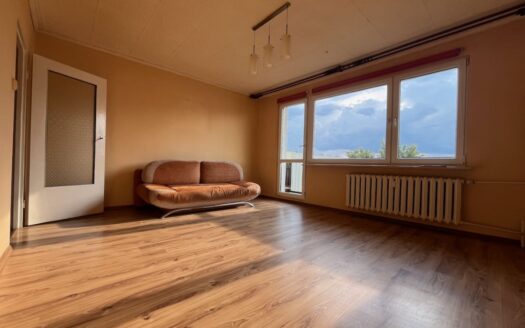 widna kuchnia, loggia 3m2, piwnica 4m2. Wsch-Zach