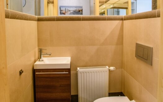 Przestronne mieszkanie z ogródkiem