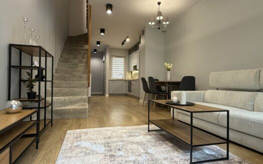 Piękny nowy wykończony segment w super lokalizacji