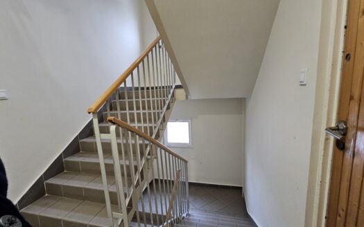 Przestronne 5 pokojowe mieszkanie z piwnicą