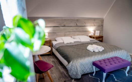 Rezydencja 424 m2 z Linią Brzegową / Gotowy BIZNES