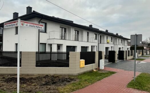 SPRZEDAM DOM W ZAB. SZEREGOWEJ OŻARÓW MAZOWIECKI