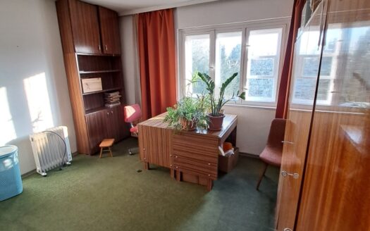 Dom do remontu w dzielnicy Ogrodów, 151 m², garaż
